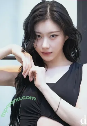 Chaeryeong / ITZY (채령 / chaerrry0 nude photo #0403