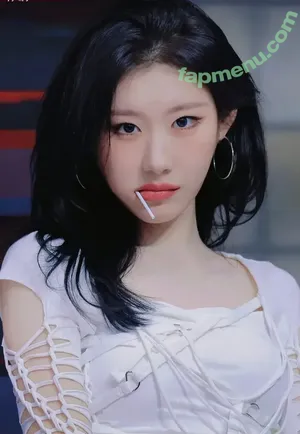 Chaeryeong / ITZY (채령 / chaerrry0 nude photo #0413