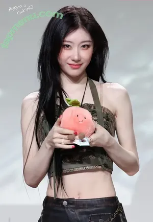 Chaeryeong / ITZY (채령 / chaerrry0 nude photo #0417