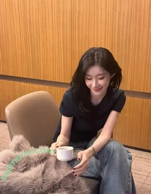 Chaeryeong / ITZY (채령 / chaerrry0 nude photo #0456