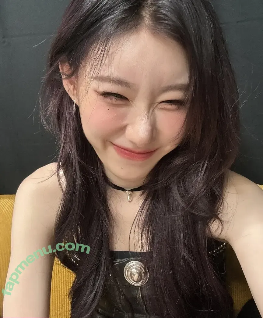 Chaeryeong nude photo #0051 (ITZY (채령 / chaerrry0)