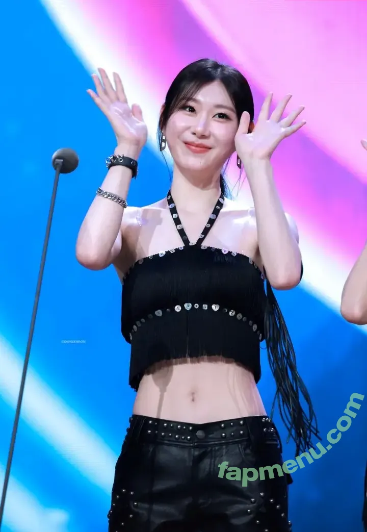Chaeryeong nude photo #0248 (ITZY (채령 / chaerrry0)