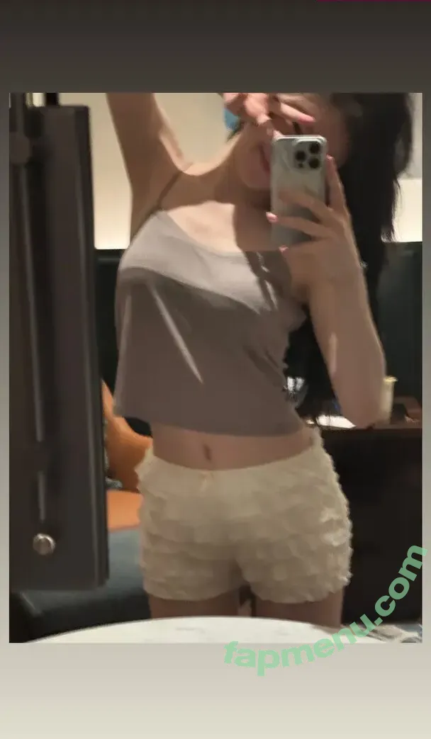 Chaeryeong nude photo #0252 (ITZY (채령 / chaerrry0)