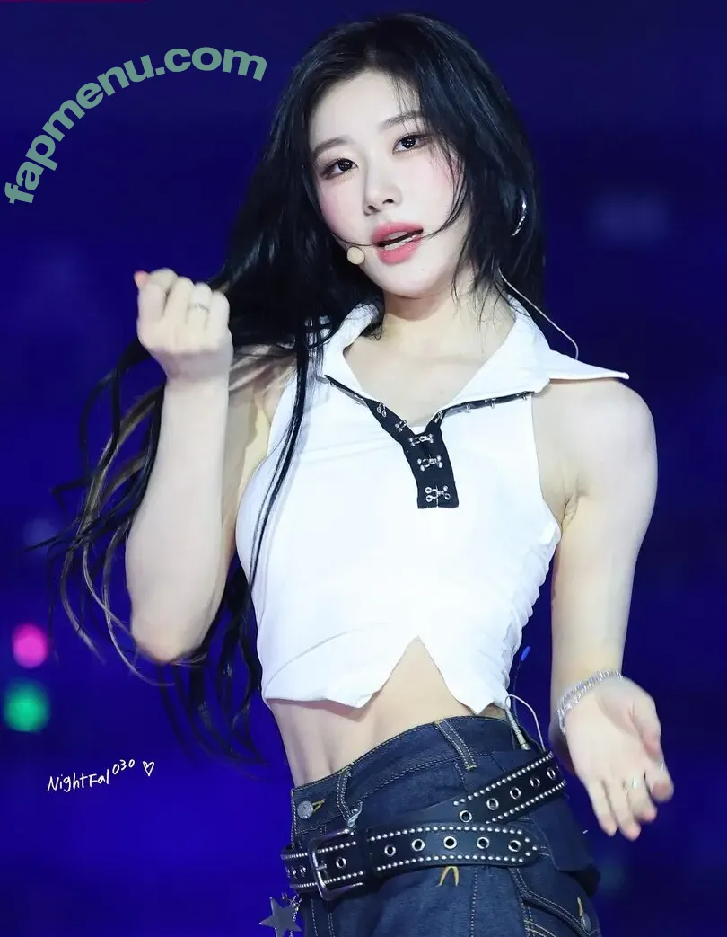 Chaeryeong nude photo #0254 (ITZY (채령 / chaerrry0)