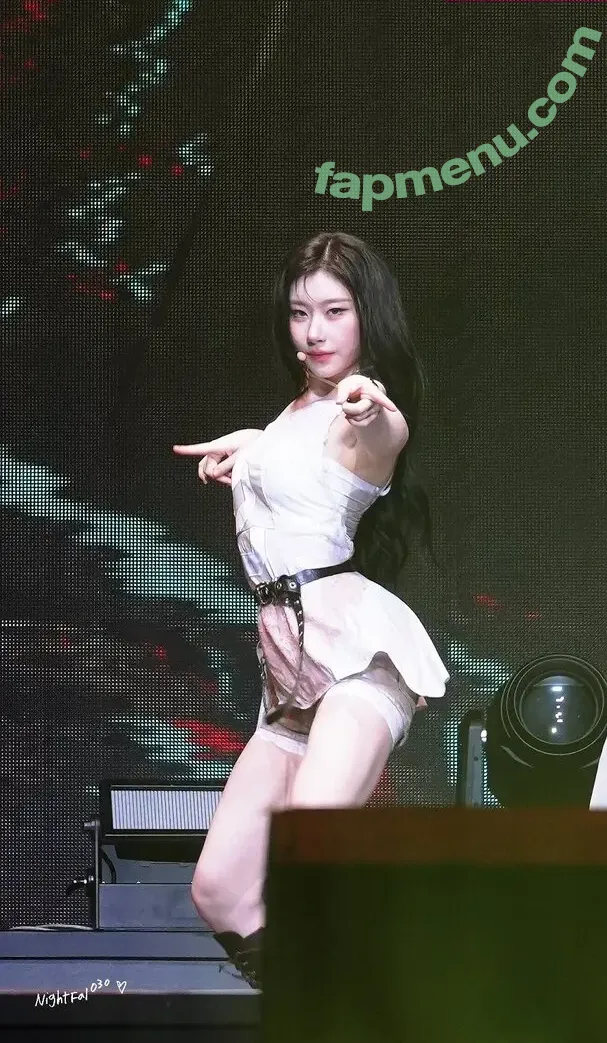 Chaeryeong nude photo #0265 (ITZY (채령 / chaerrry0)