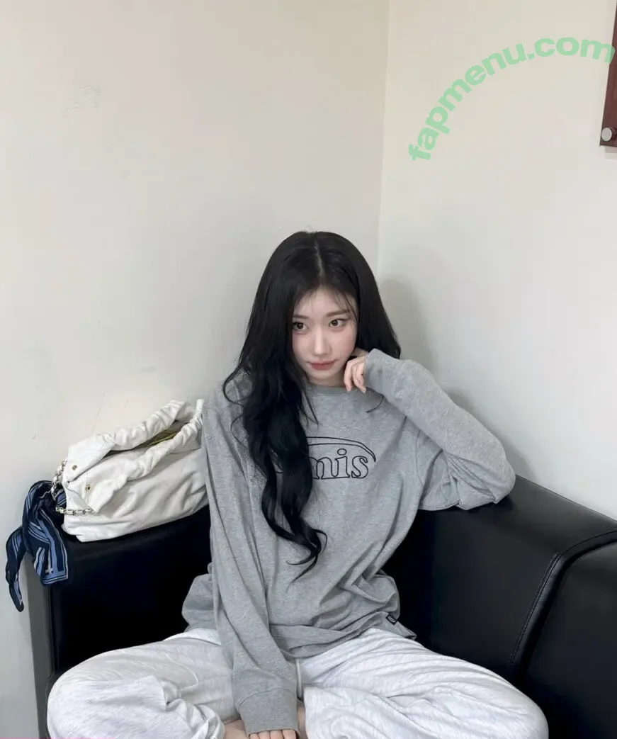 Chaeryeong nude photo #0267 (ITZY (채령 / chaerrry0)