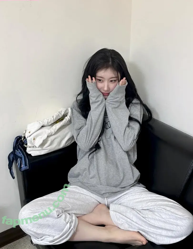 Chaeryeong nude photo #0270 (ITZY (채령 / chaerrry0)
