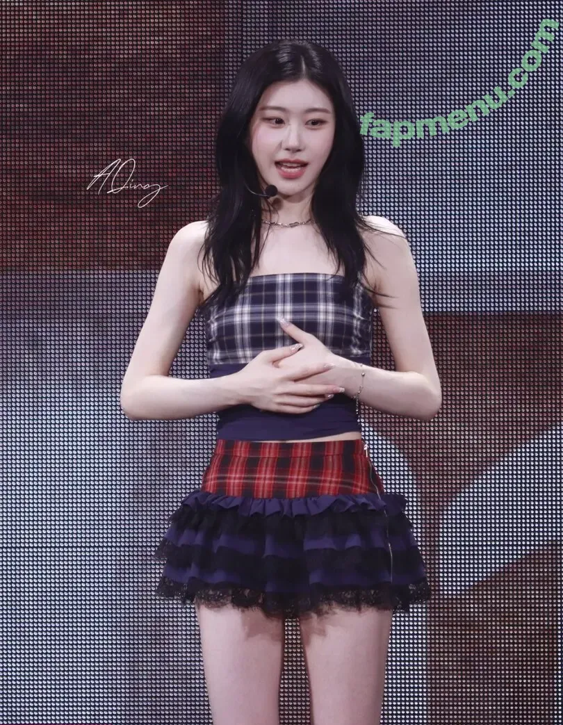 Chaeryeong nude photo #0278 (ITZY (채령 / chaerrry0)