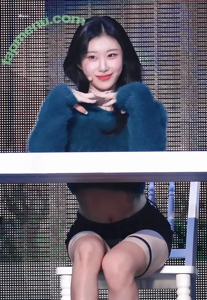 Chaeryeong nude photo #0296 (ITZY (채령 / chaerrry0)