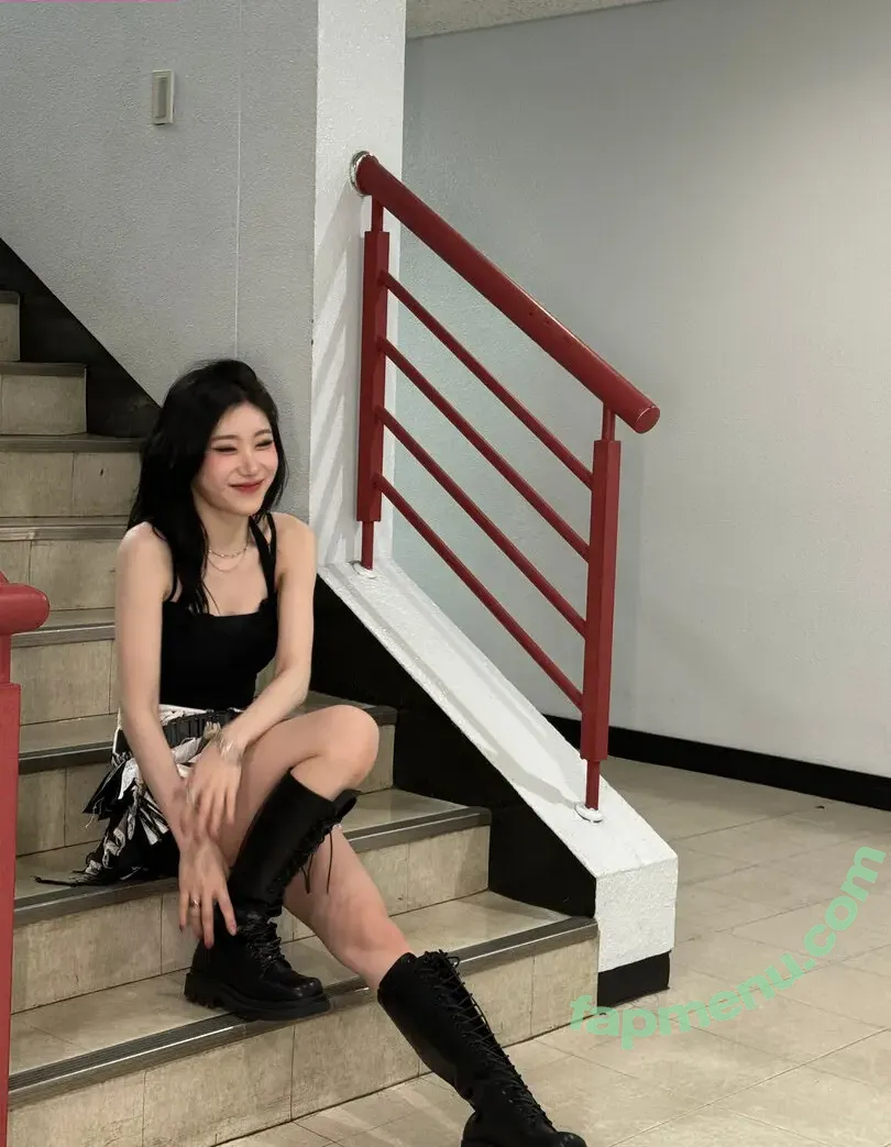 Chaeryeong nude photo #0341 (ITZY (채령 / chaerrry0)