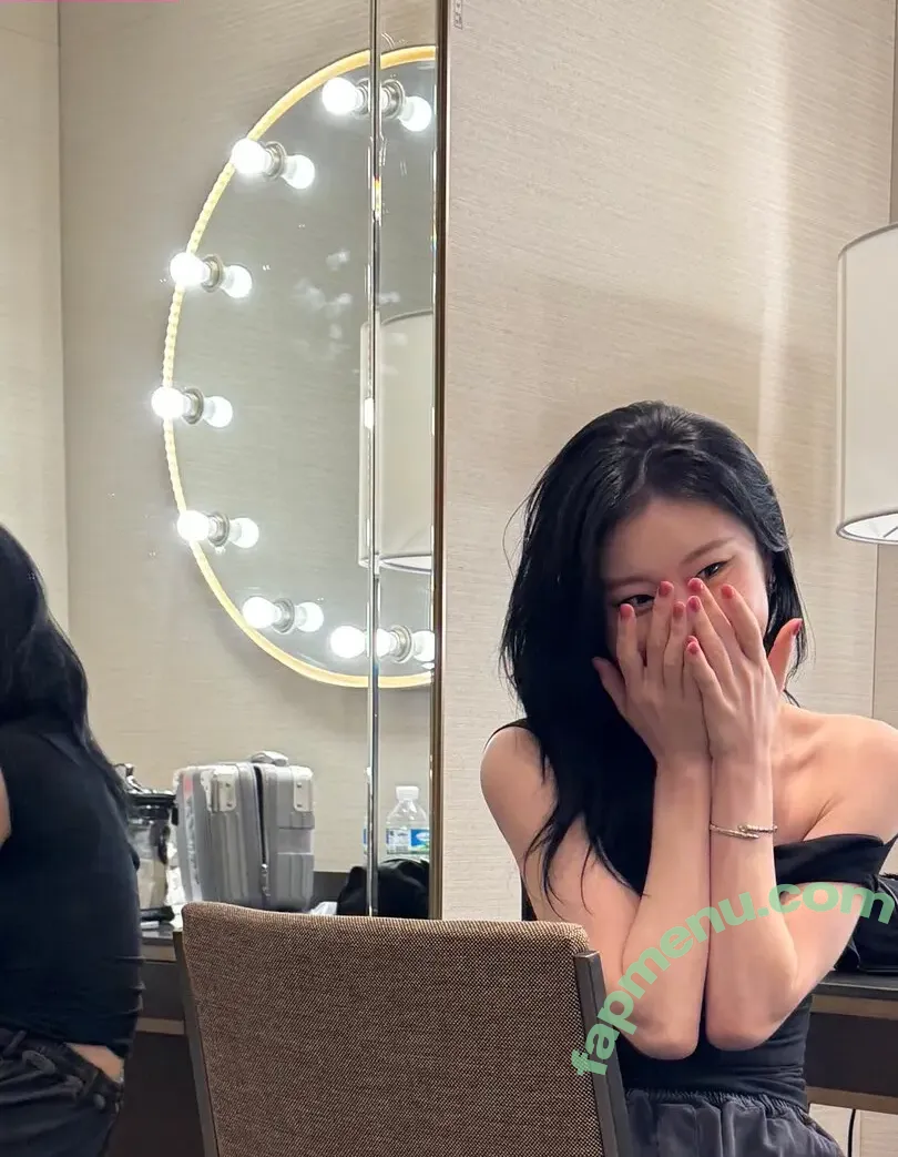 Chaeryeong nude photo #0356 (ITZY (채령 / chaerrry0)