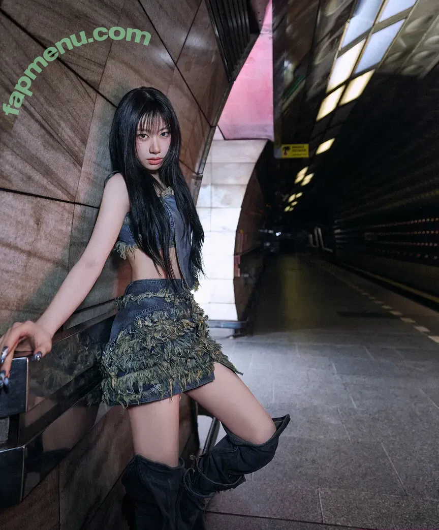 Chaeryeong nude photo #0364 (ITZY (채령 / chaerrry0)