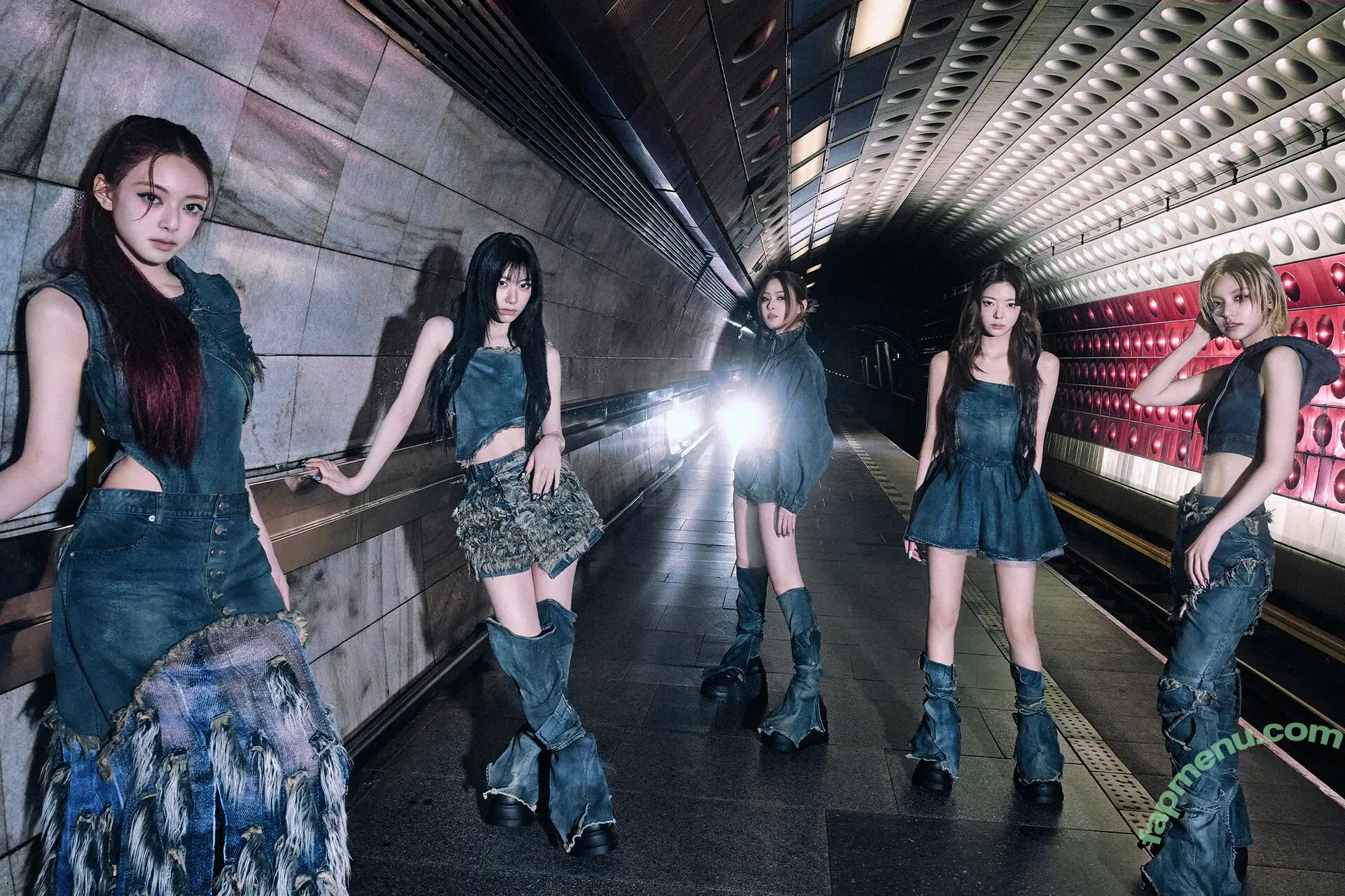 Chaeryeong nude photo #0367 (ITZY (채령 / chaerrry0)