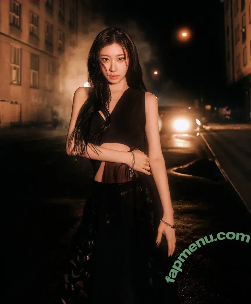 Chaeryeong nude photo #0390 (ITZY (채령 / chaerrry0)