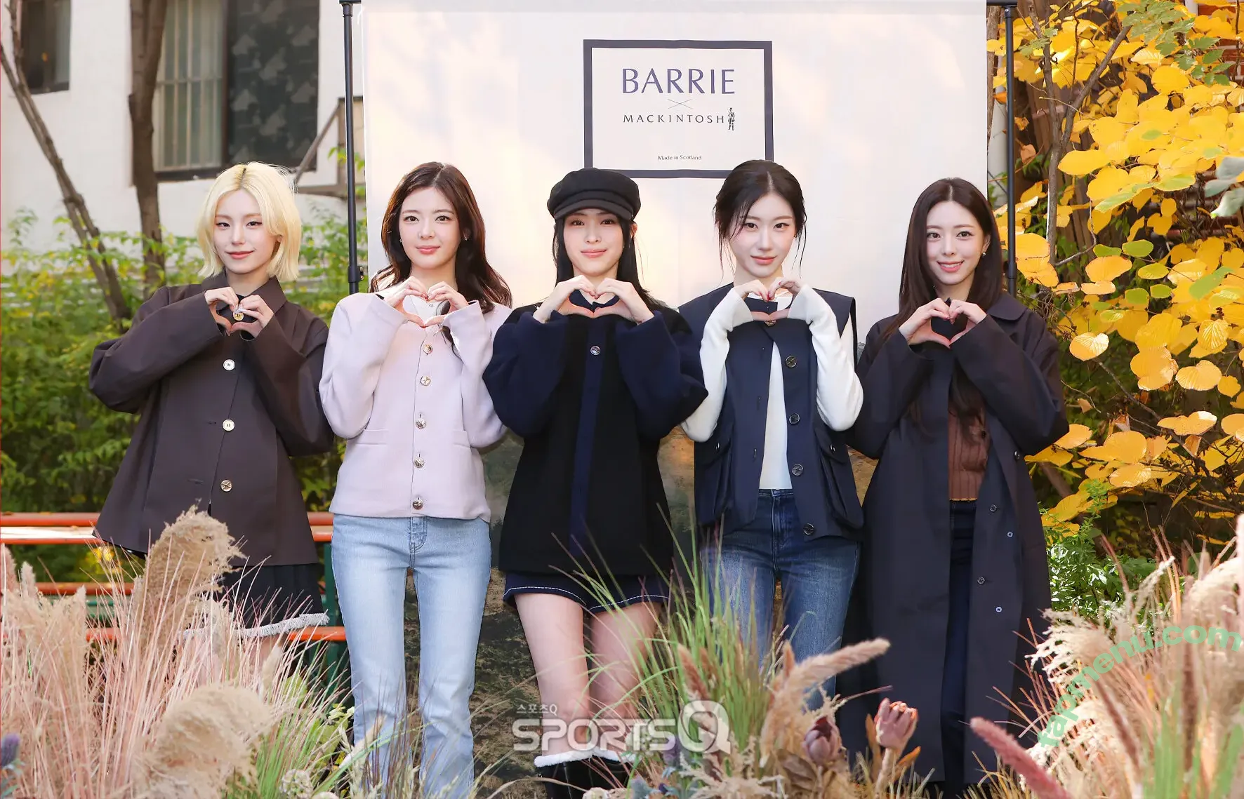 Chaeryeong nude photo #0396 (ITZY (채령 / chaerrry0)