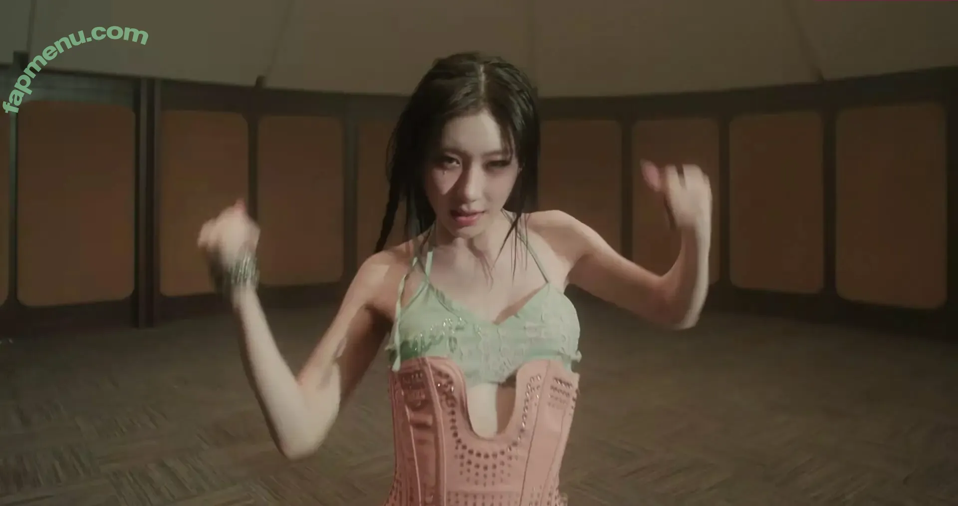 Chaeryeong nude photo #0398 (ITZY (채령 / chaerrry0)