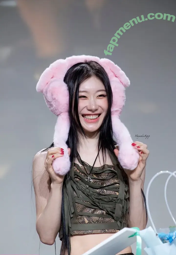 Chaeryeong nude photo #0418 (ITZY (채령 / chaerrry0)