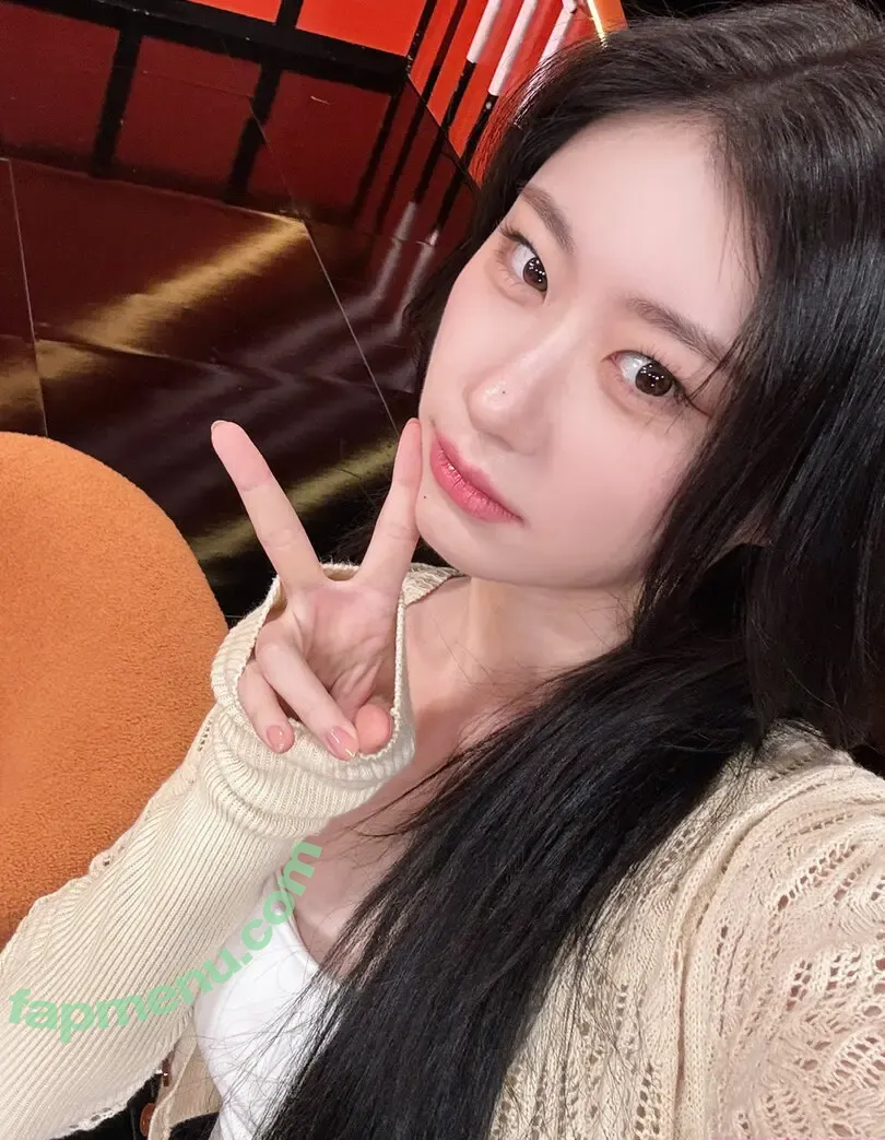 Chaeryeong nude photo #0432 (ITZY (채령 / chaerrry0)