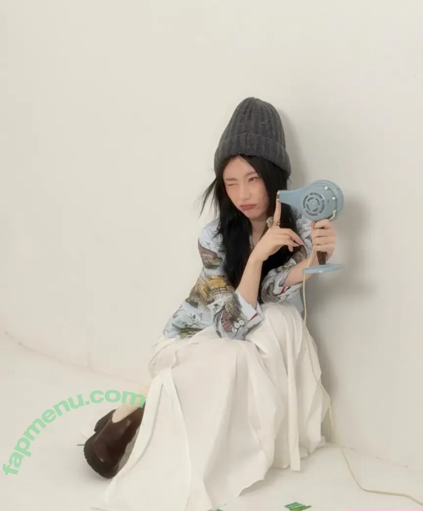 Chaeryeong nude photo #0449 (ITZY (채령 / chaerrry0)