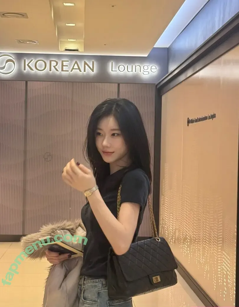 Chaeryeong nude photo #0455 (ITZY (채령 / chaerrry0)