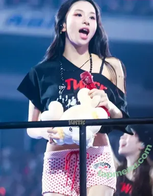 Chaeyoung / TWICE / chaeyoungieofficial nude photo #0076