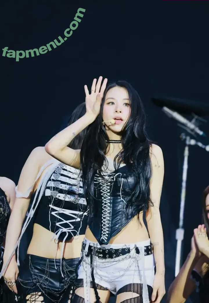 Chaeyoung nude photo #0014 (TWICE / chaeyo.0)