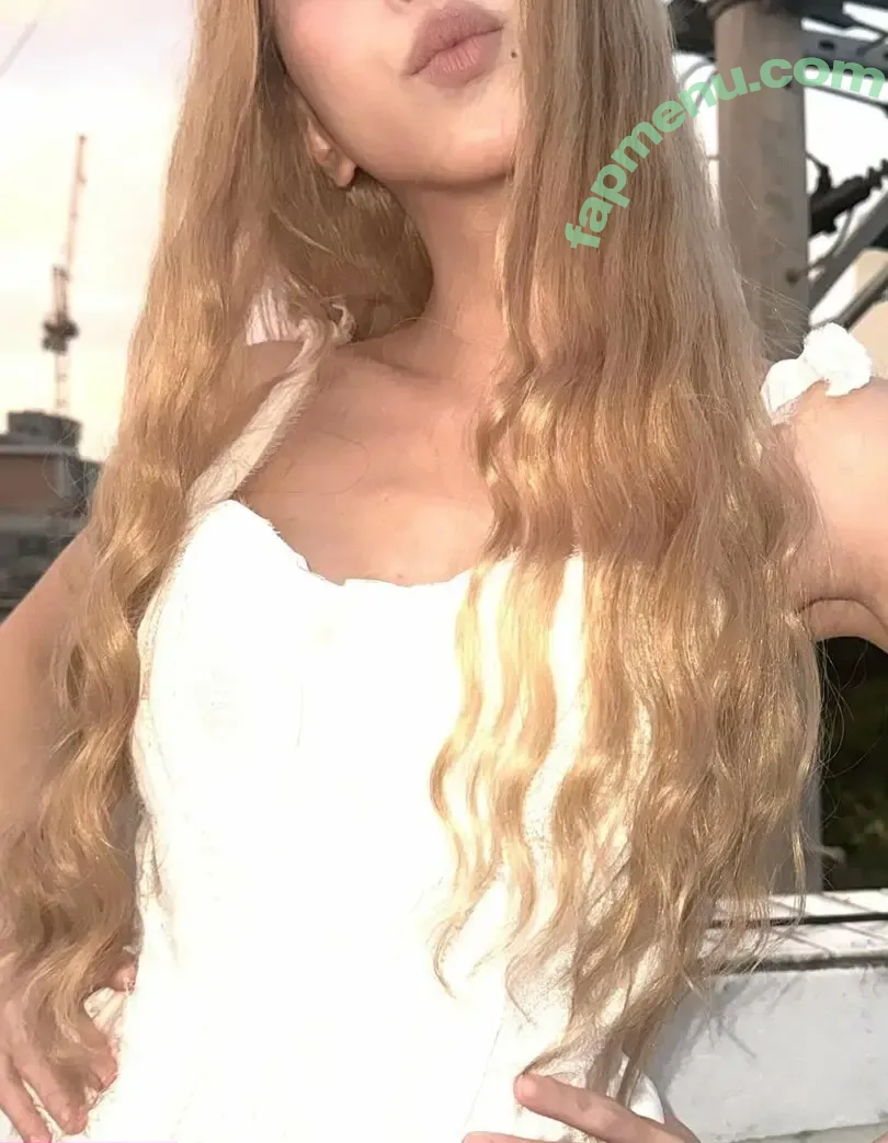 Chaeyoung nude photo #0085 (TWICE / chaeyo.0)