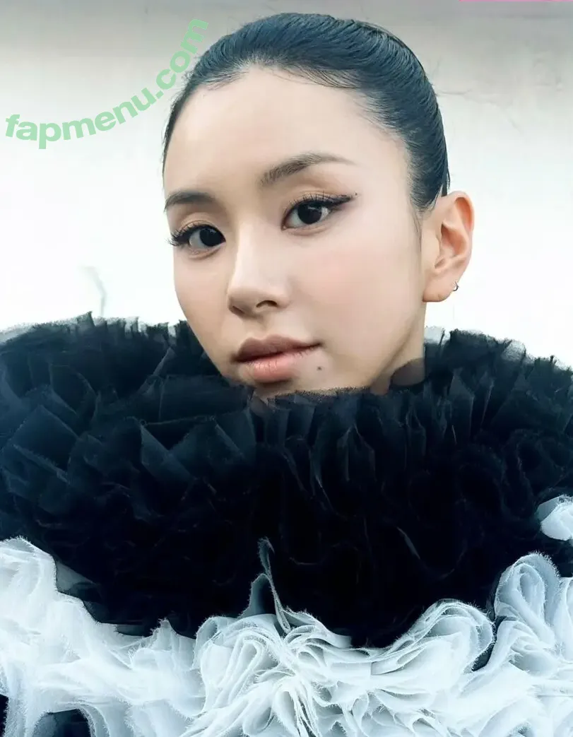 Chaeyoung nude photo #0086 (TWICE / chaeyo.0)