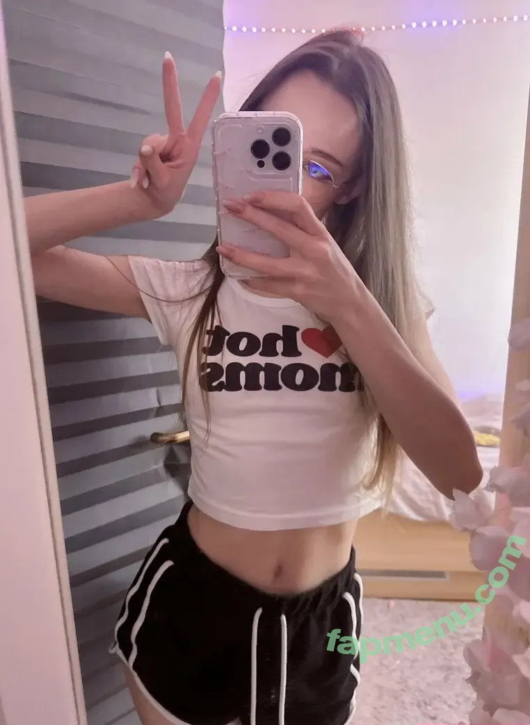 Chaisia nude photo #0045 (chaisia_art / chaisia_irl)