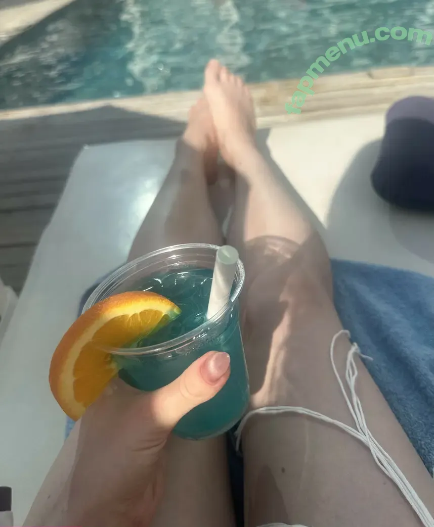 Chaisia nude photo #0123 (chaisia_art / chaisia_irl)