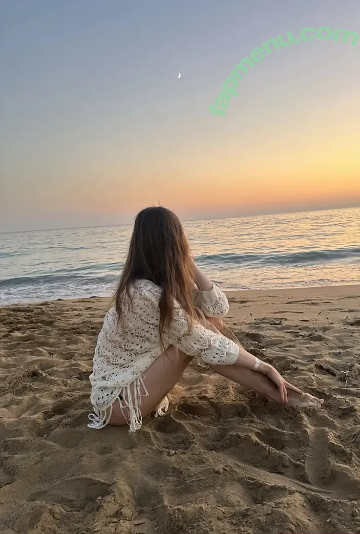 Chaisia nude photo #0126 (chaisia_art / chaisia_irl)