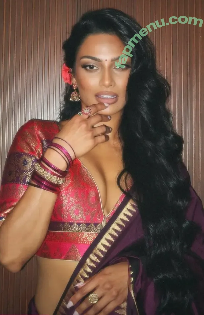 Chandrika Ravi nude photo #0028 (chandrikaravi)