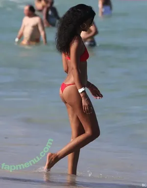 Chanel Iman / chaneliman nude photo #0031