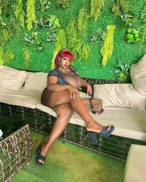 Chanel La Croix / big__ch1 / onlybig__ch1 nude photo #0003