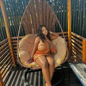 Chanel La Croix / big__ch1 / onlybig__ch1 nude photo #0008