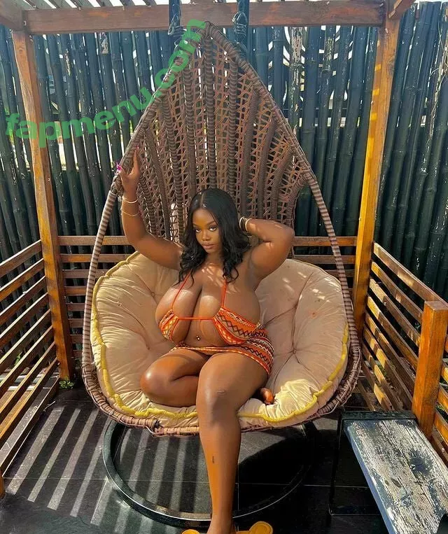 Chanel La Croix nude photo #0002 (big__ch1 / onlybig__ch1)