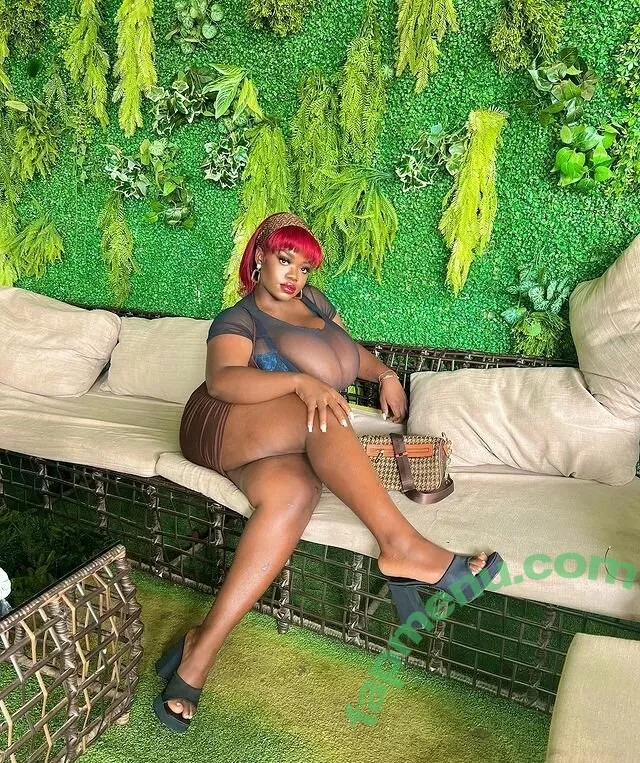 Chanel La Croix nude photo #0003 (big__ch1 / onlybig__ch1)