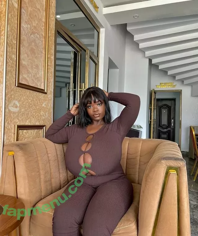 Chanel La Croix nude photo #0006 (big__ch1 / onlybig__ch1)