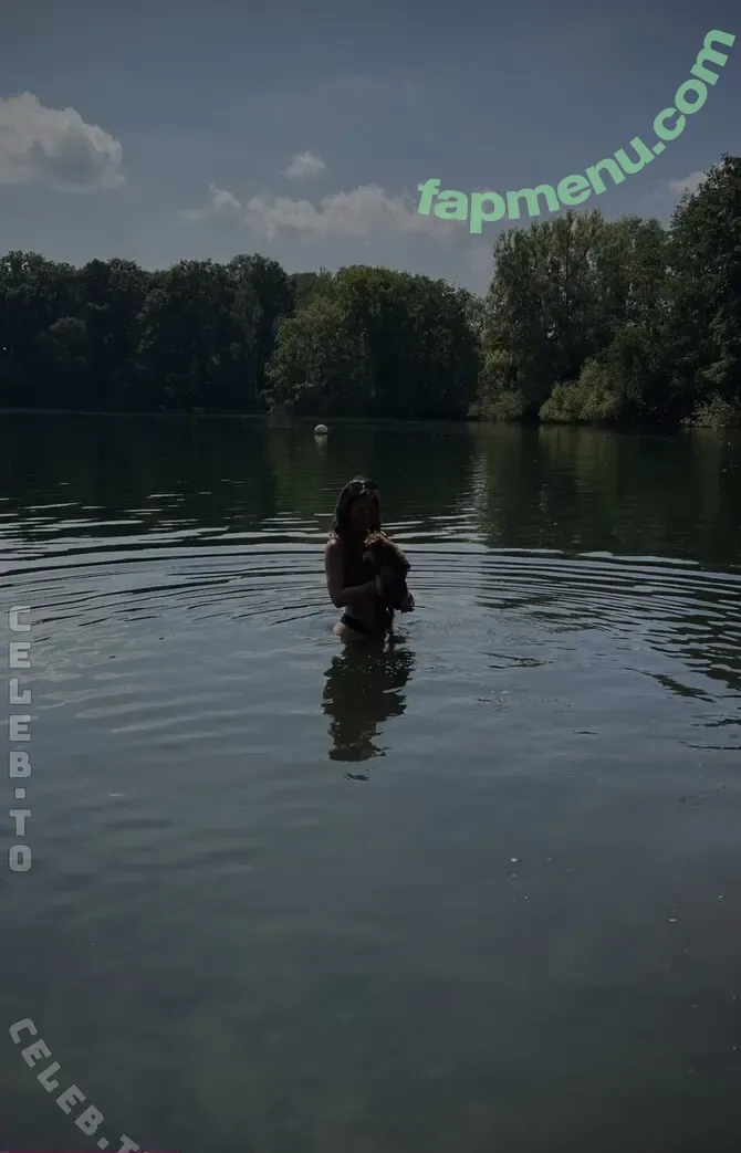 Chanelle.fms nude photo #0036 (chanelleee.fms)