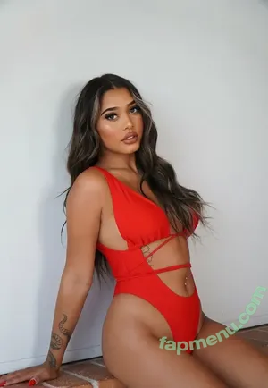 chaneloxoxo / coco.chanelxoxo nude photo #0134