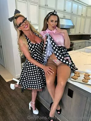 chanelstjames / realchanelstjames nude photo #0104