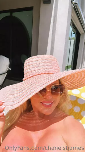 chanelstjames / realchanelstjames nude photo #0131