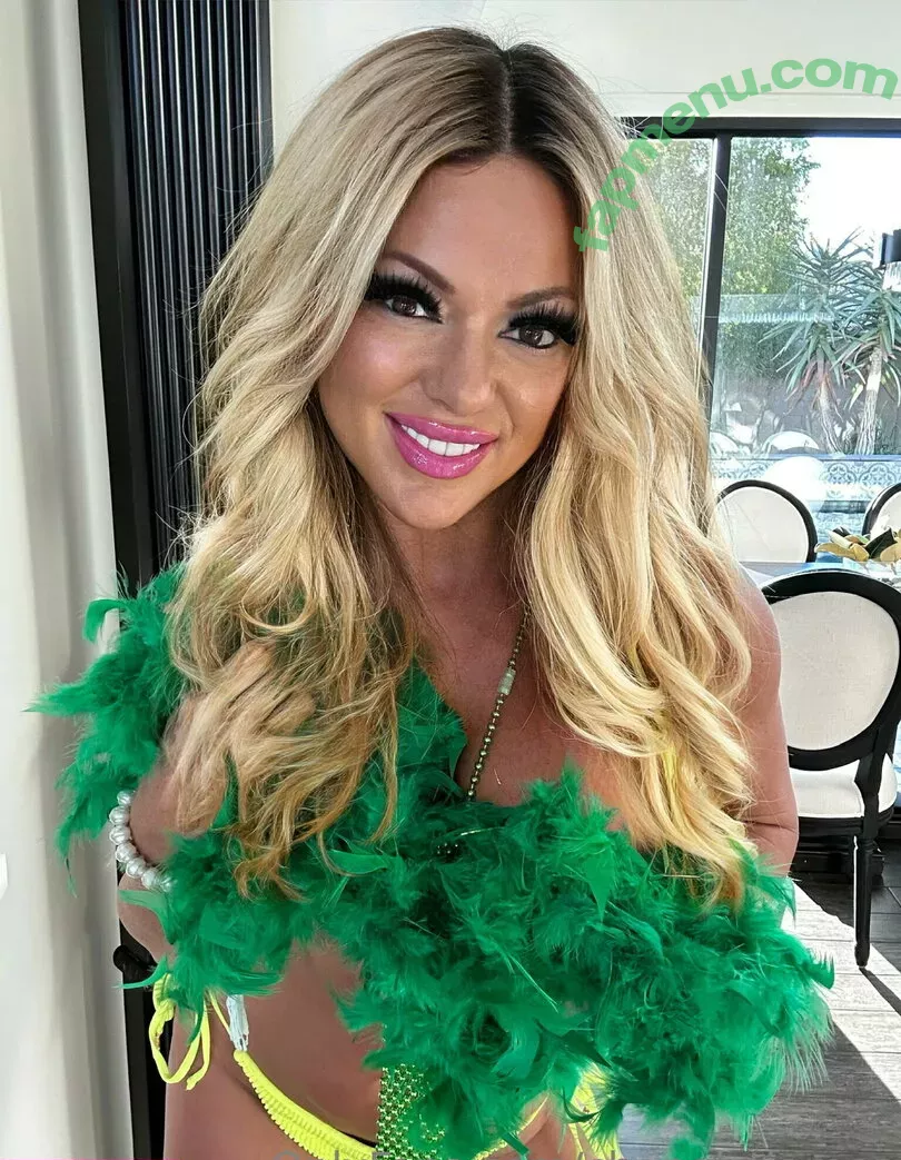 chanelstjames nude photo #0112 (realchanelstjames)