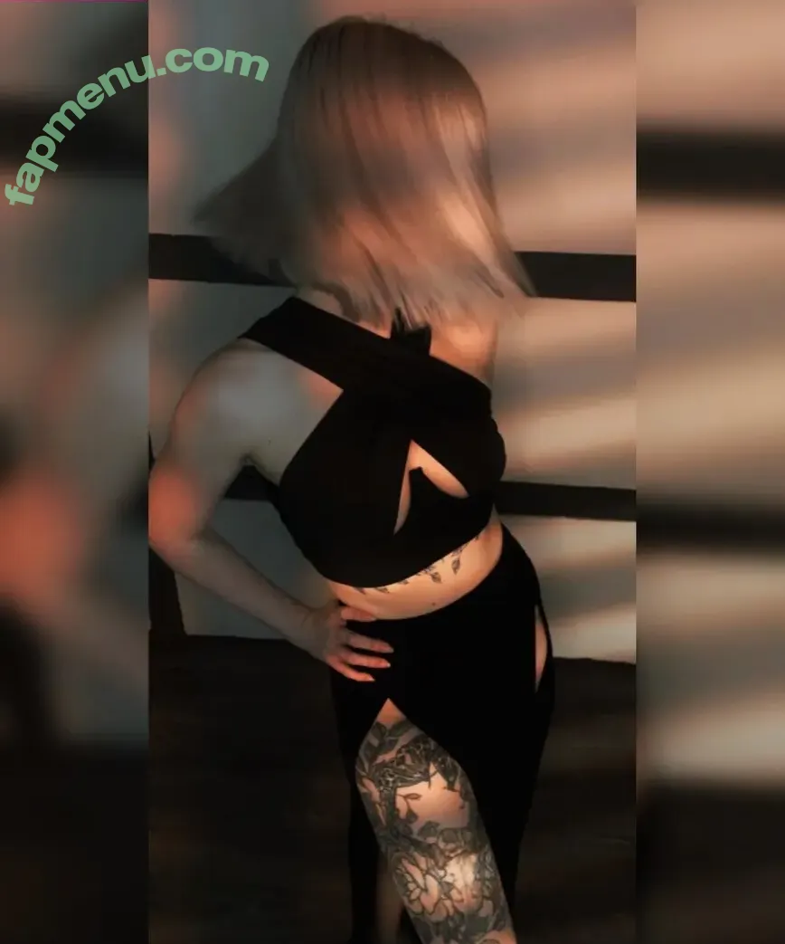 Chantal Lewentz nude photo #0003 (Chantal Lewentz)