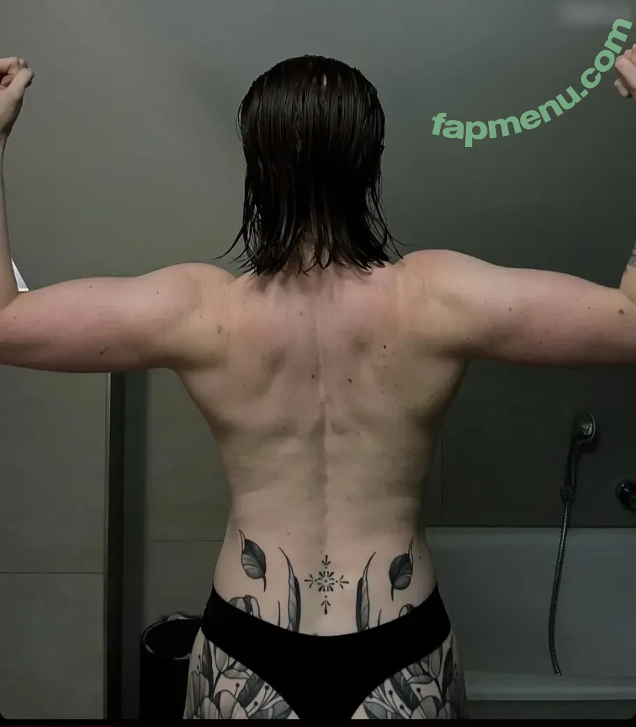 Chantal Lewentz nude photo #0004 (Chantal Lewentz)