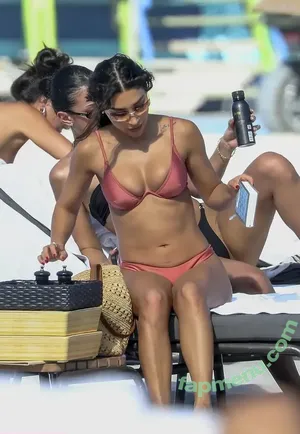 Chantel Jeffries / Ceejay the DJ / ChantelJeffries nude photo #1996