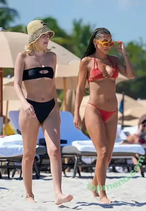 Chantel Jeffries / Ceejay the DJ / ChantelJeffries nude photo #2197