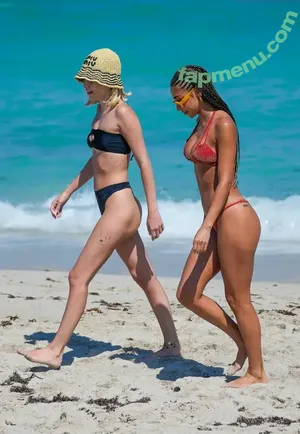 Chantel Jeffries / Ceejay the DJ / ChantelJeffries nude photo #2205