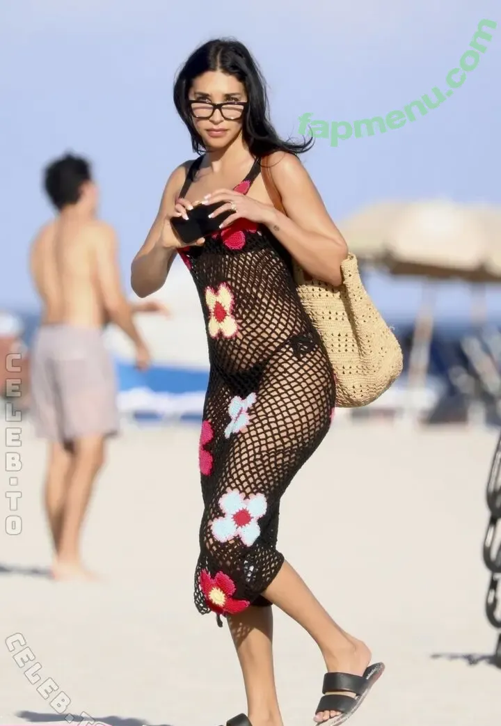 Chantel Jeffries nude photo #3287 (ChantelJeffries / ComeBacktoMe)