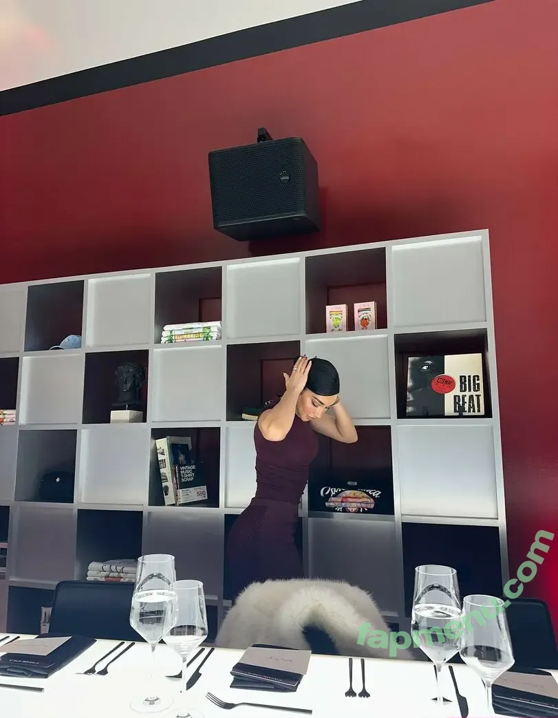 Chantel Jeffries nude photo #3310 (ChantelJeffries / ComeBacktoMe)